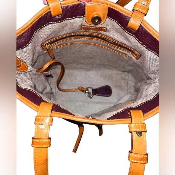 EUC Dooney & Bourke Pebble Grain Leather Convertible Shopper Tote Bag Eggplant - Picture 9 of 11